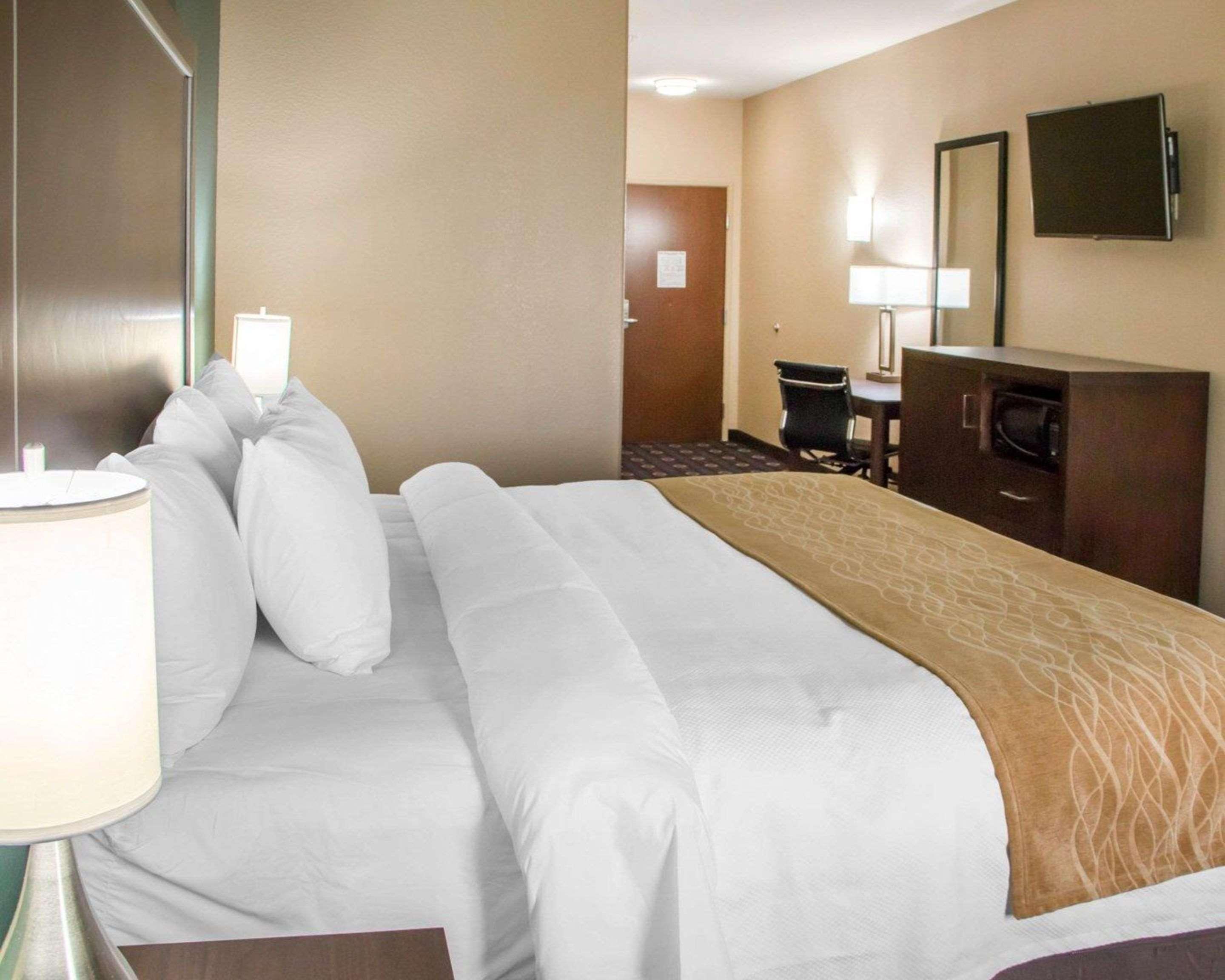 Comfort Inn & Suites Сан-Маркос Екстер'єр фото
