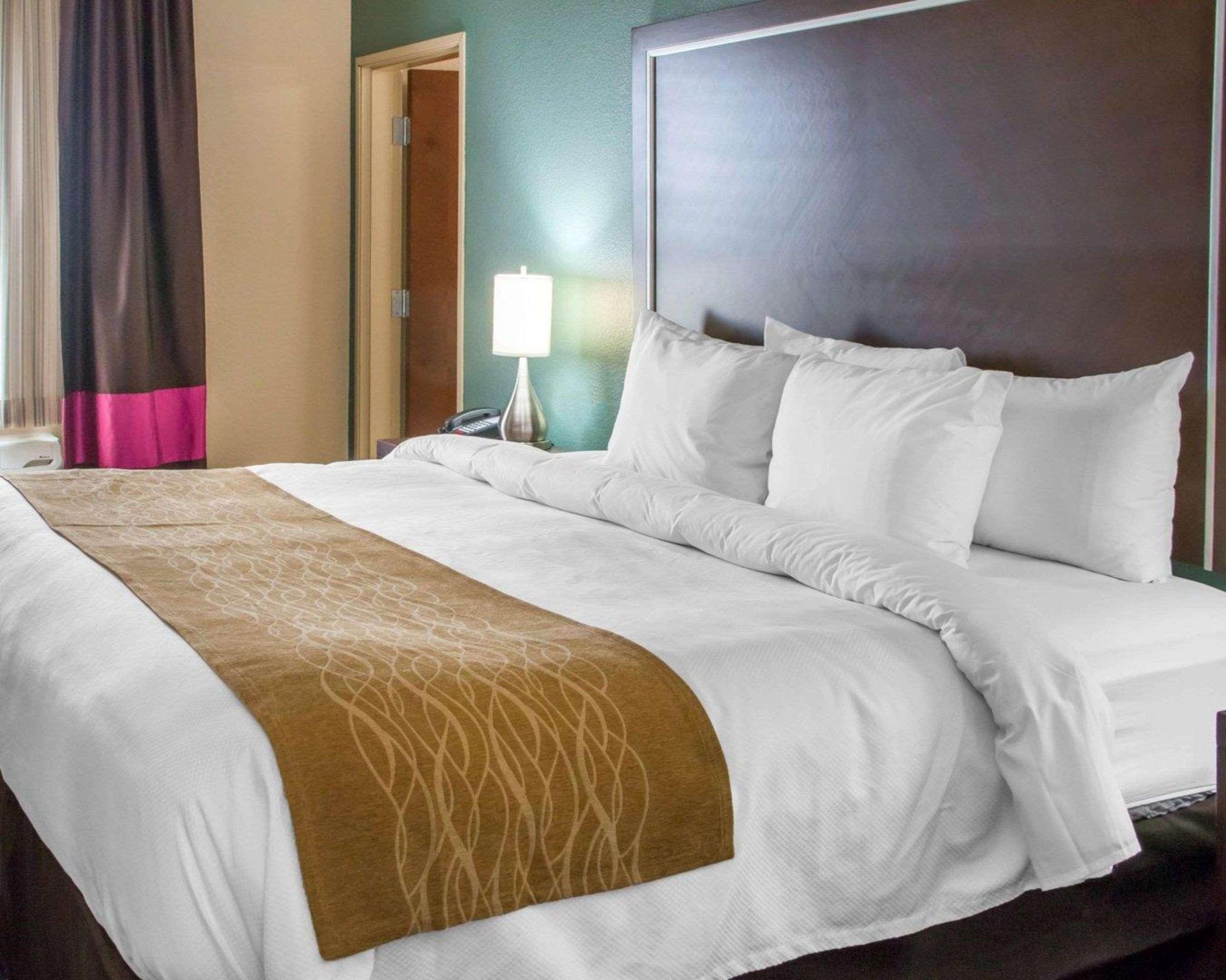 Comfort Inn & Suites Сан-Маркос Екстер'єр фото
