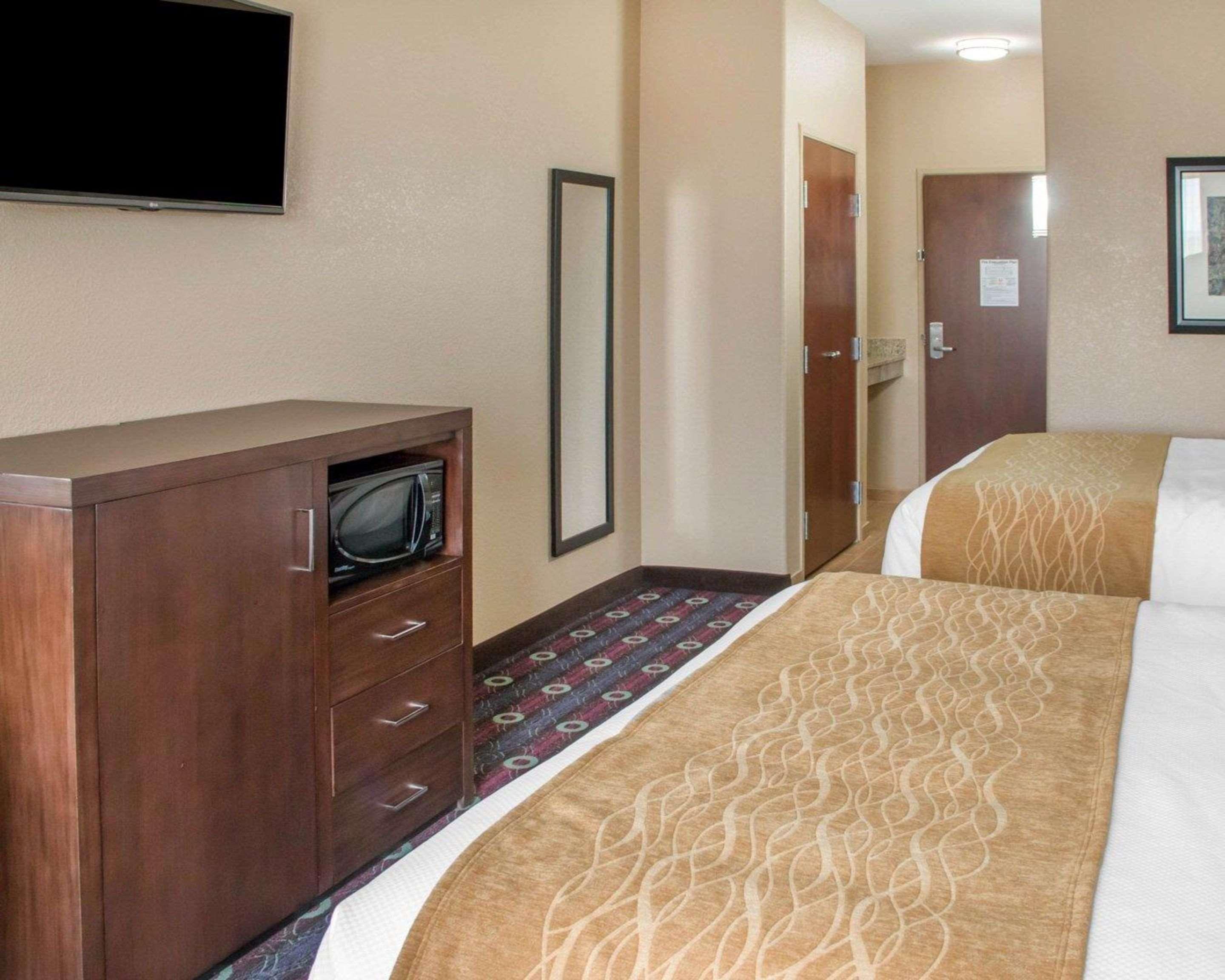 Comfort Inn & Suites Сан-Маркос Екстер'єр фото