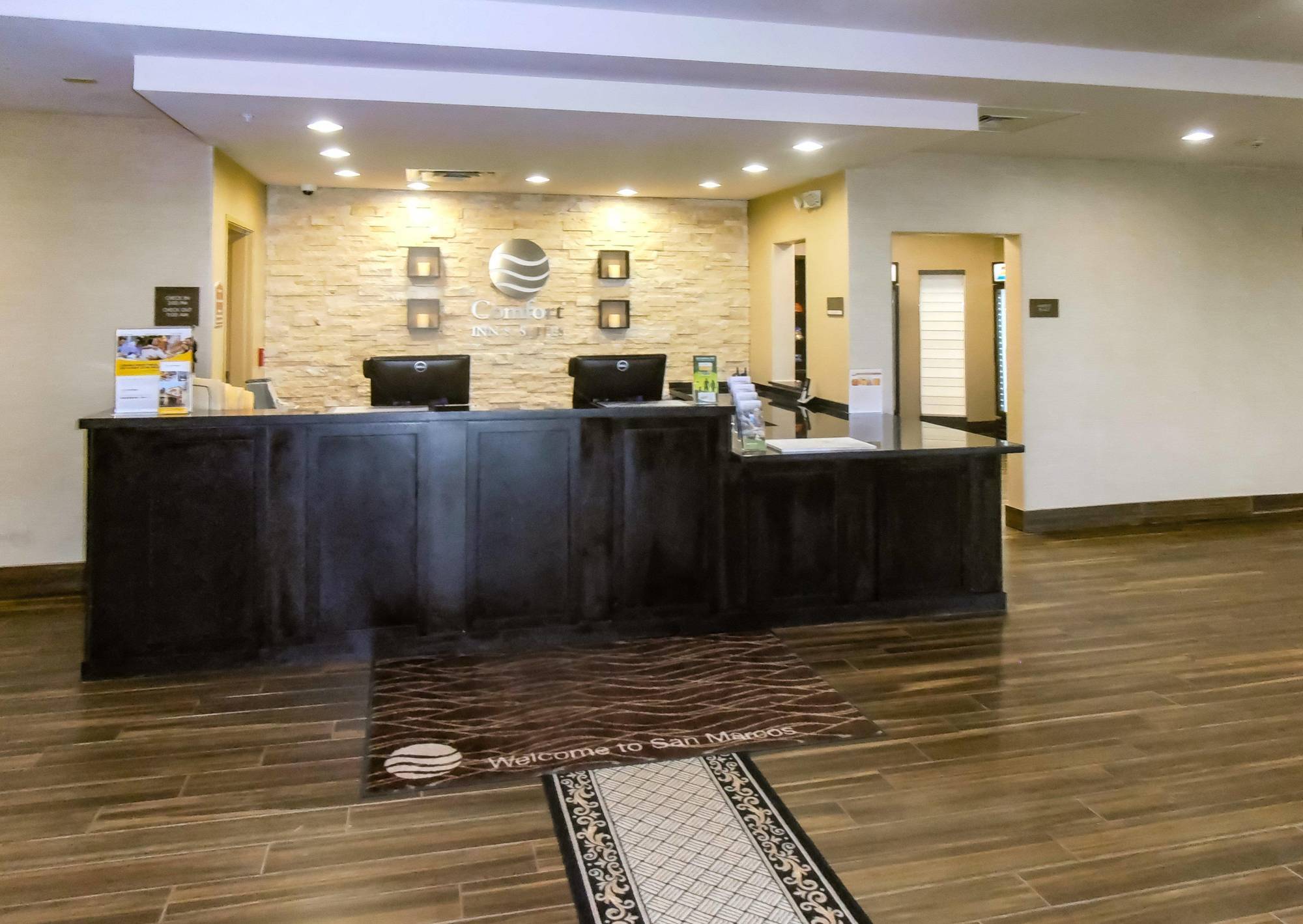 Comfort Inn & Suites Сан-Маркос Екстер'єр фото