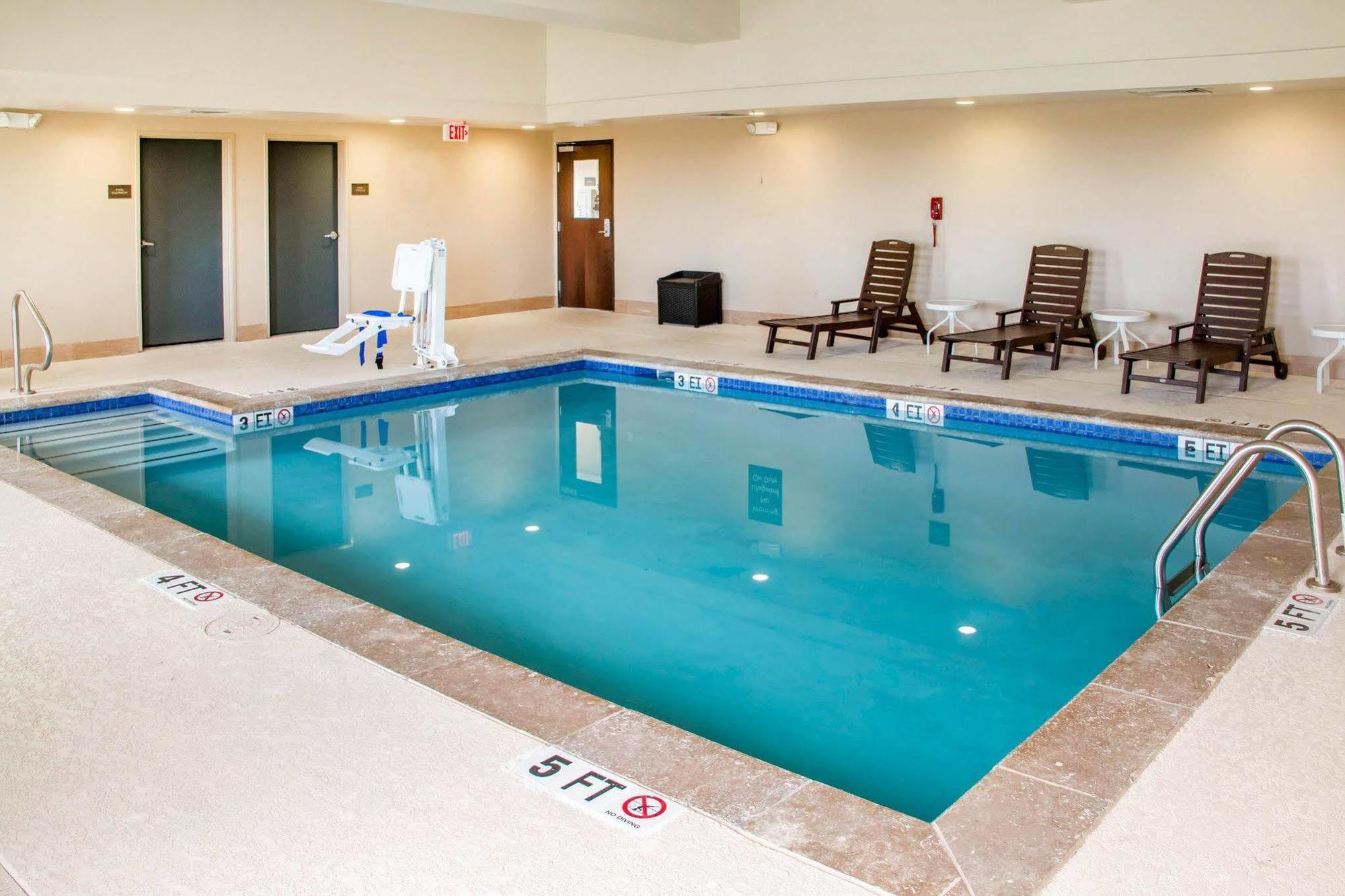 Comfort Inn & Suites Сан-Маркос Екстер'єр фото